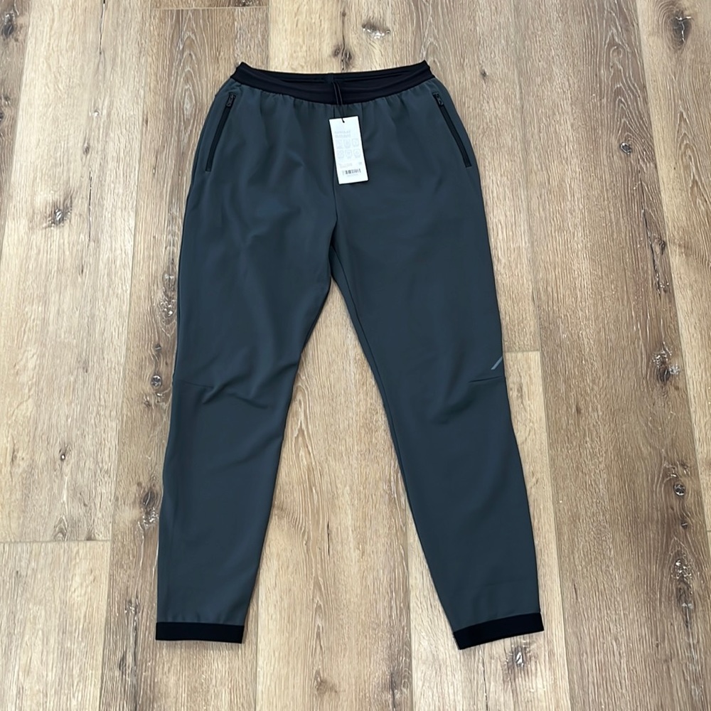 NWT Size M